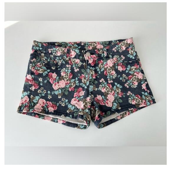 Women’s Denim Shorts, Floral Print, Size XS-S - Picture 7 of 8